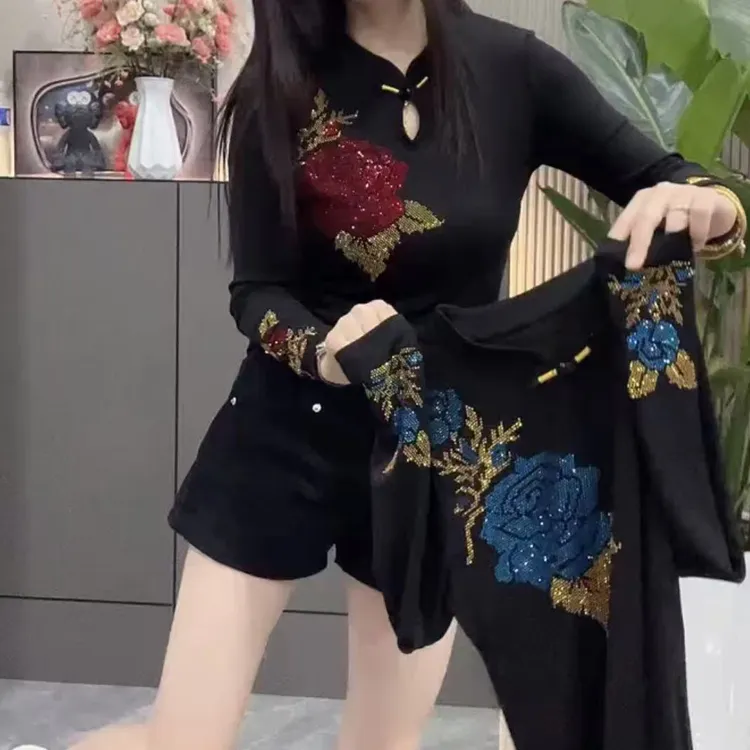 早秋新款重工彩钻国风盘扣修身显瘦T桖衫