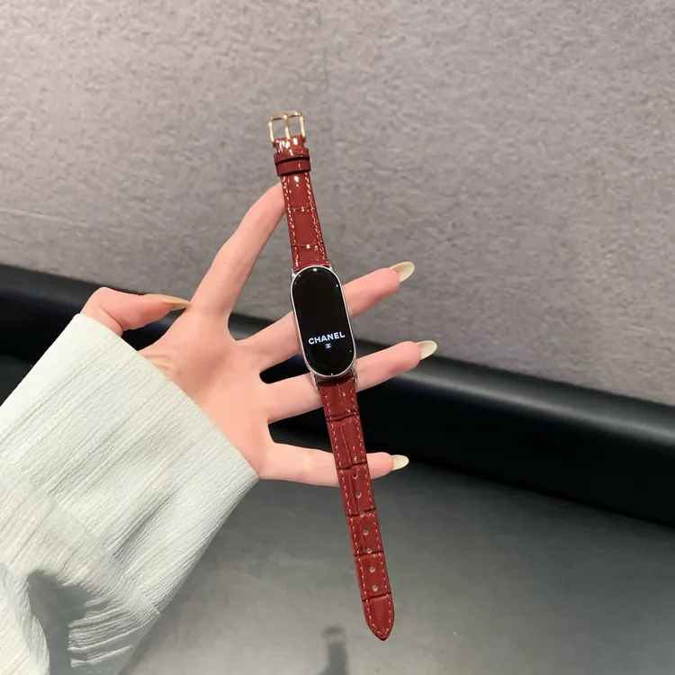 《新春红》适用于小米手环10新款亮面表带皮质秋冬款9pro红米watch6