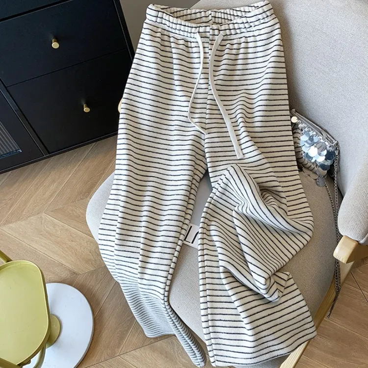 韩系加绒糯米毛巾细条纹阔腿裤女秋冬宽松弛感拖地直筒休闲卫裤
