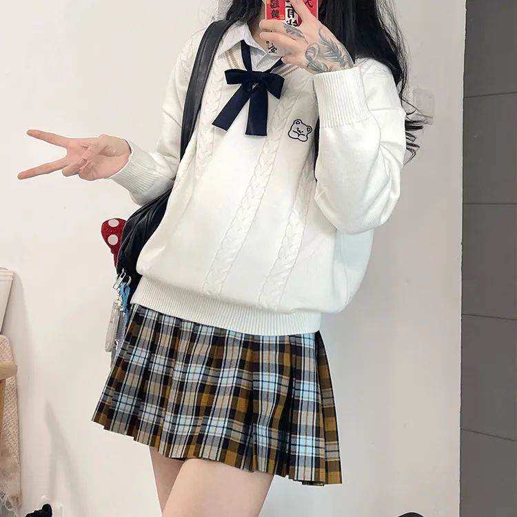 酒心奈奈熊 袖白雪 jk毛衣套头v领学院风奶白色校供日制针织衫秋