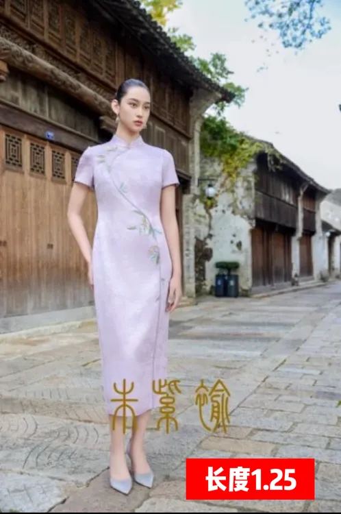 朱紫褕170265高端高贵三醋酸刺绣后开叉旗袍高贵大红色旗袍