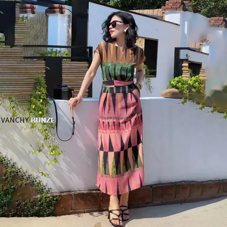 BUNZE 高级感轻奢气质复古印花连衣裙女2025夏季新款短袖透气凉快