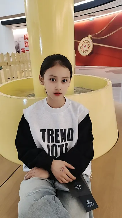 儿童春款卫衣，儿童春款t恤