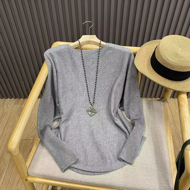 早秋圆领长袖套头针织衫纯色宽松百搭显瘦打底衫女Z99423