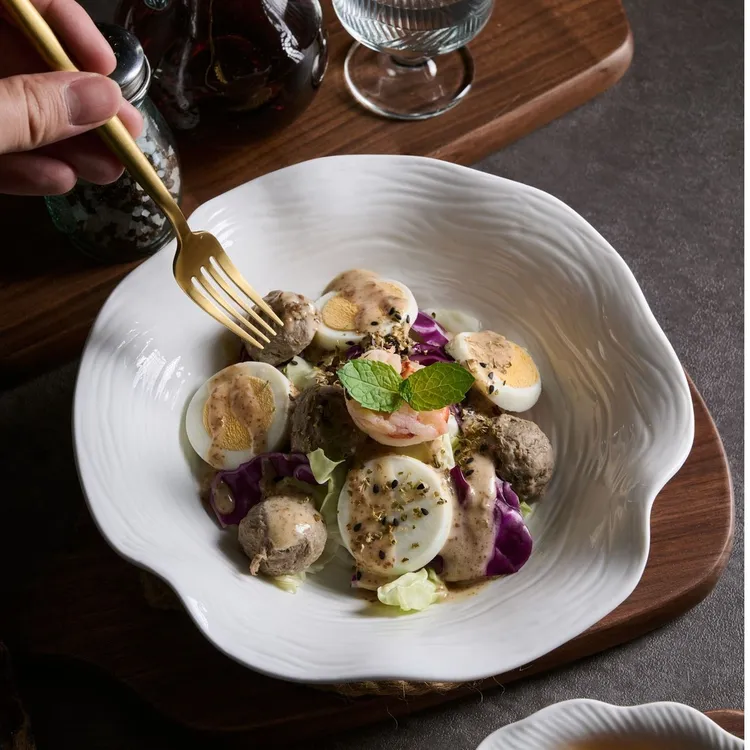 8.5寸自然荷口碗高温白瓷碗家用菜盘简约沙拉碗水果碗纯白餐盘