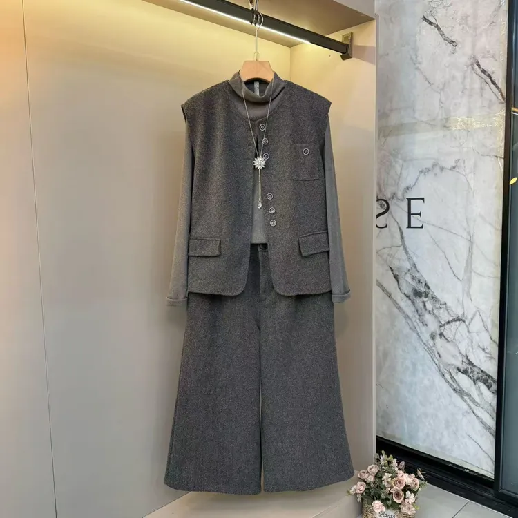 2025秋冬欧货高级感轻熟风马甲+内搭+裤子套装微胖时尚套装8820