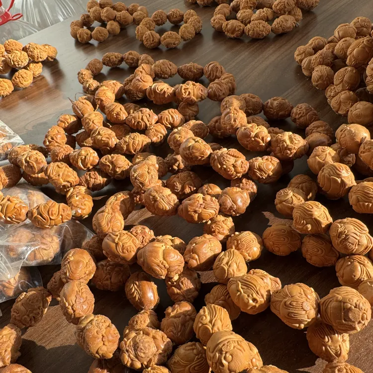橄榄核核雕尺寸19到20随机发货文玩手串挂件核雕核质红润
