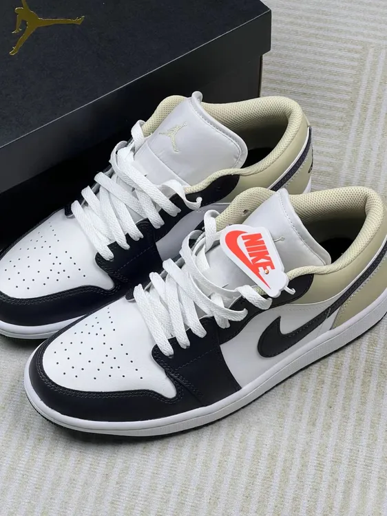 Air Jordan 1女款低帮白黑色复古运动篮球鞋百搭休闲板鞋官方正品
