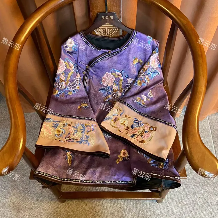 【楚嫣】新中式时尚女装重工刺绣太太服秋冬款外套铜扣刺绣上衣8107