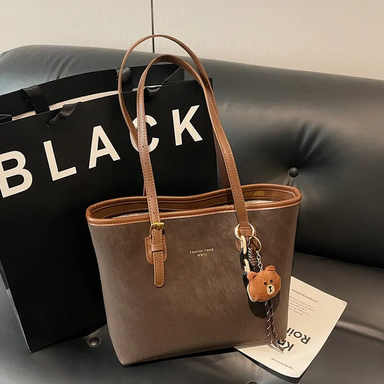 新款小众时尚百搭大容量通勤单肩包秋冬韩版洋气网红大容量托特包