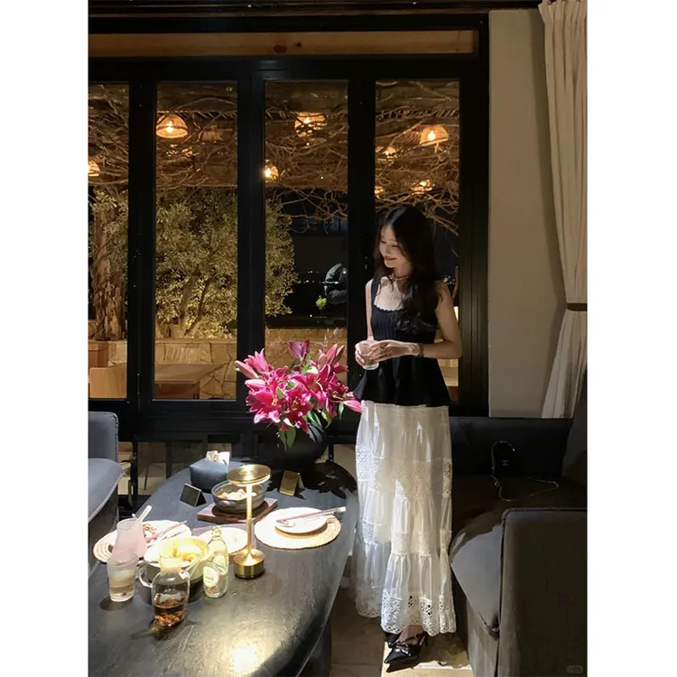 春季新款高级感气质修身无袖背心上衣高腰显瘦白色蕾丝A字半身裙