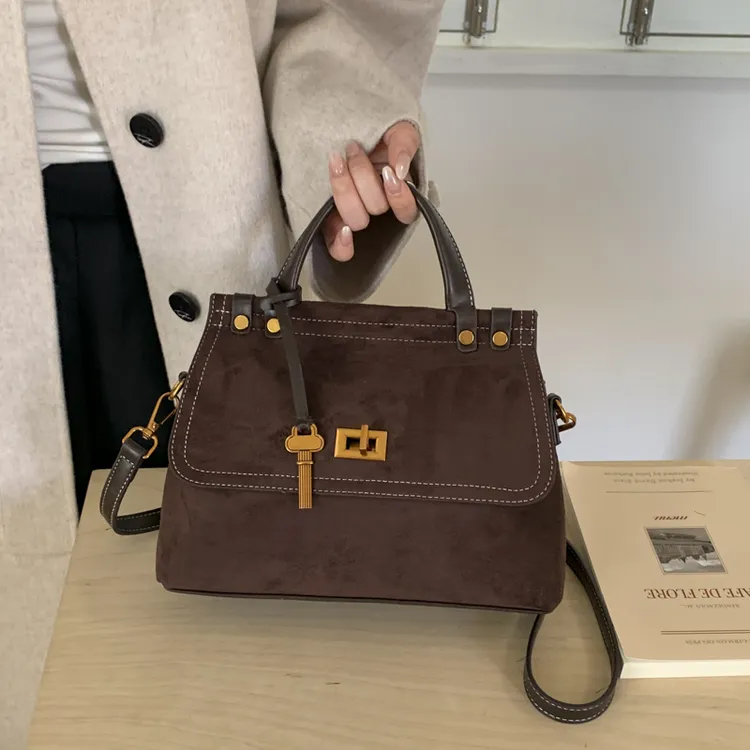 真皮2025复古新款女包时尚手提包休闲高质感斜挎包百搭通勤单肩包