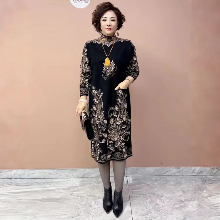 010秋冬新款中老年妈妈装花色针织连衣裙复古显瘦遮肚打底中长裙