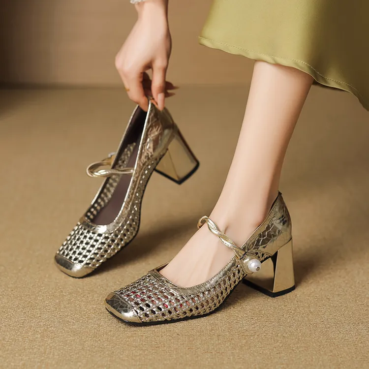 小个子7cm粗跟高跟鞋法式通勤编织镂空一字带包头罗马凉鞋女夏季