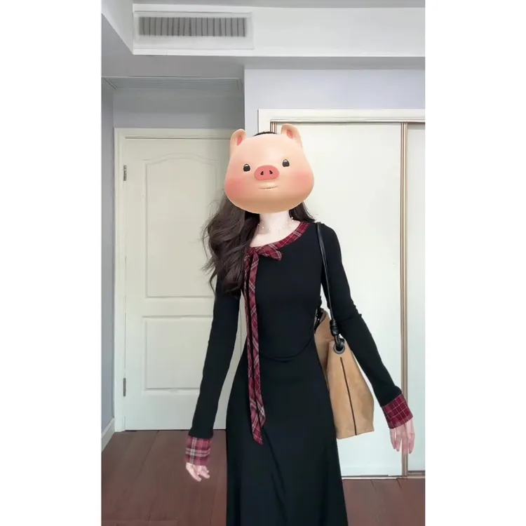 法式复古针织连衣裙女2025秋冬新款修身显瘦气质内搭长裙子8316