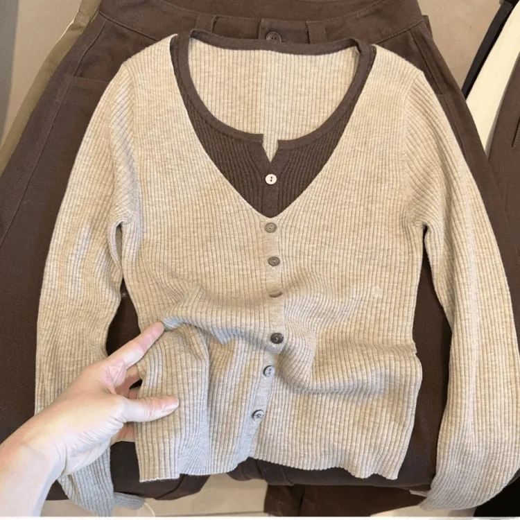 【巧可酥】秋季新款显瘦针织假两件 上衣开衫YY-80032