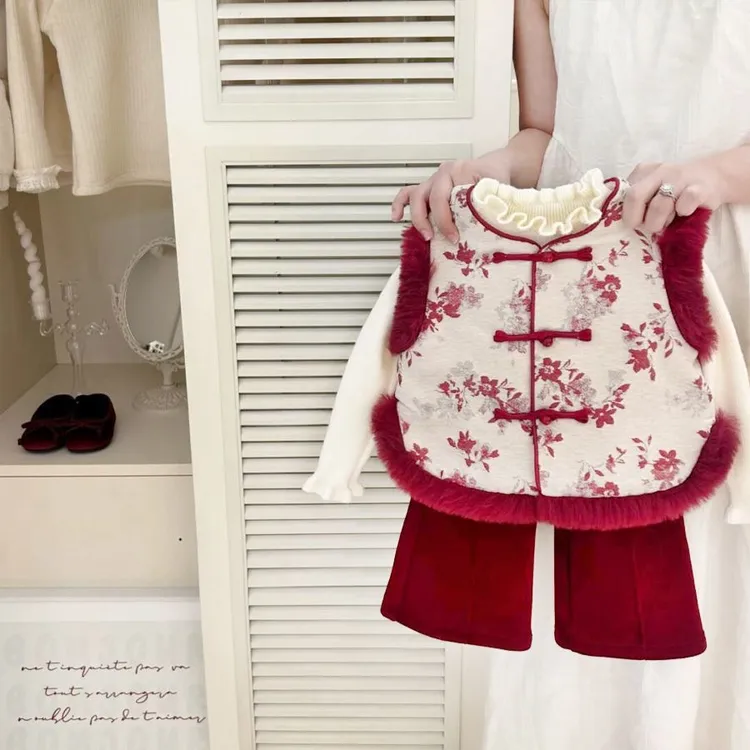 2025新款潮童女宝过年加绒唐装套装女童国风夹棉马甲长裤拜年服