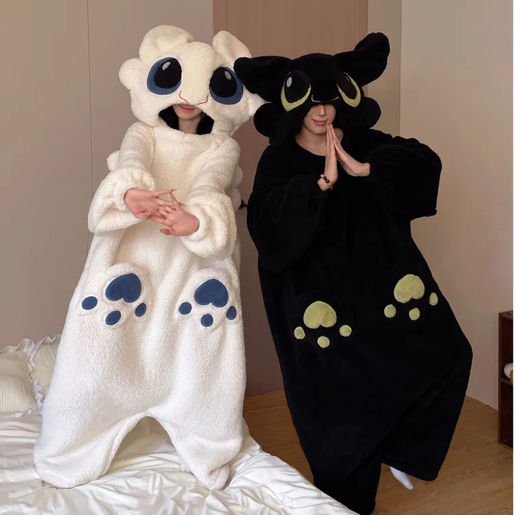 鱼丸家动漫睡衣连体情侣秋冬季珊瑚绒加厚保暖卡通无牙仔家居服