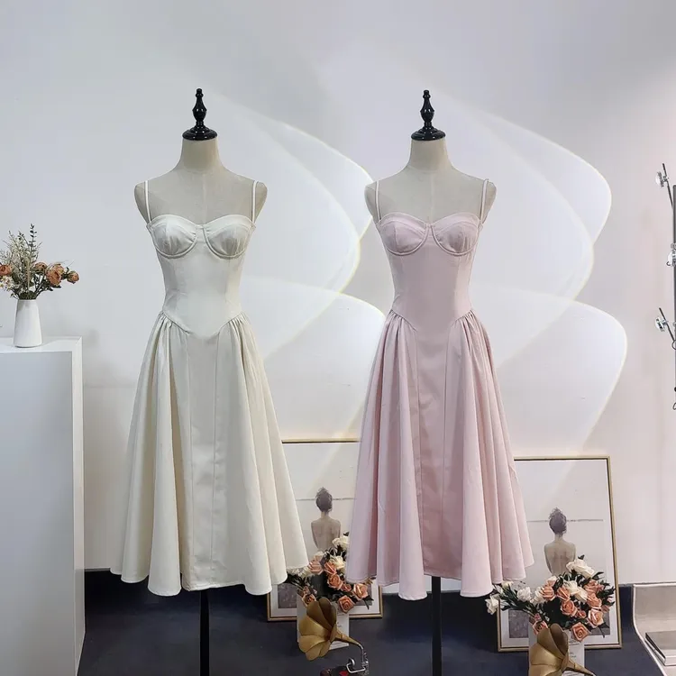 法式纯欲风复古修身吊带连衣裙高级感气质优雅名媛收腰显瘦长裙女