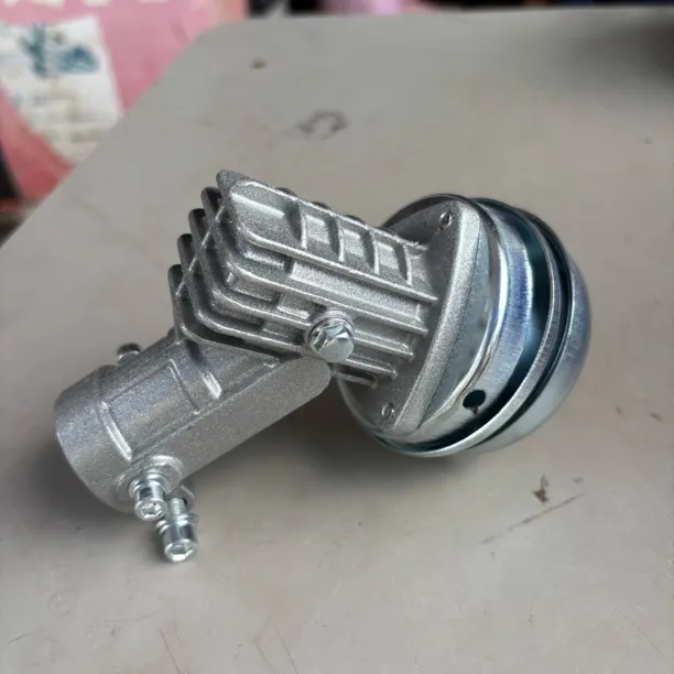 新款防缠草散热款割草机工作头齿轮箱总成割灌机配件