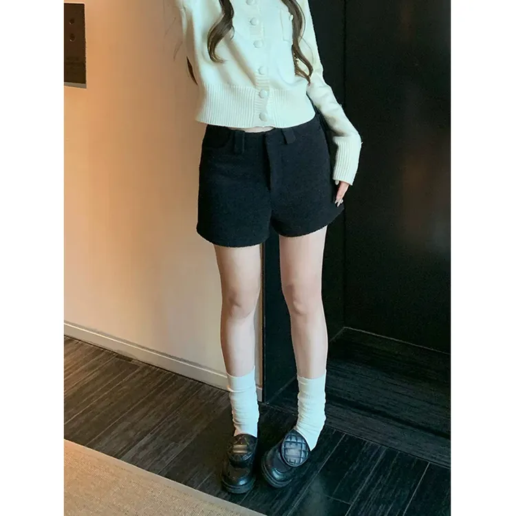 耶古气质黑色毛呢短裤女秋冬季高腰显瘦百搭磨毛小个子a字阔腿裤