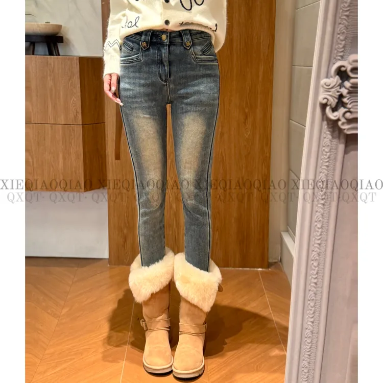 谢荞荞「美腿实录」秋冬款加绒加厚丰胯细腰弹力舒适百搭牛仔小脚裤