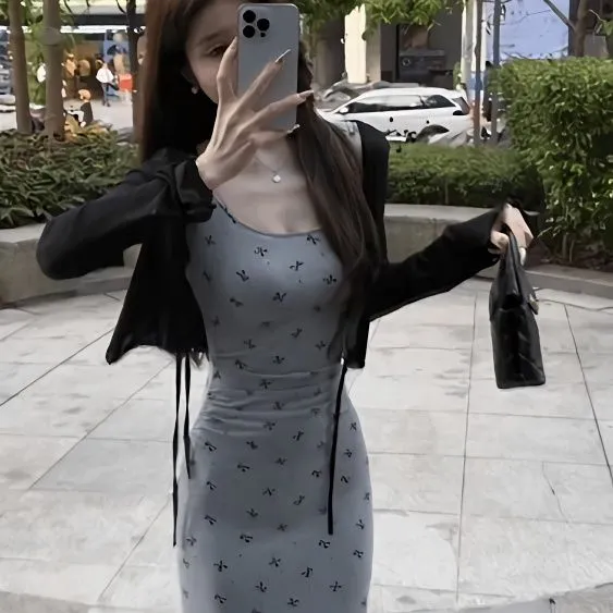 火爆推荐夏秋辣妹灰色印花吊带包臀裙女小众褶皱修身显瘦收腰鱼尾