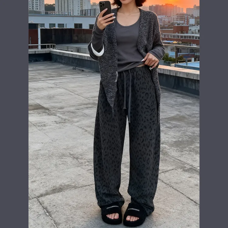 豹纹加绒阔腿裤子女秋冬2025新款梨型身材显瘦时髦洋气休闲弯刀裤
