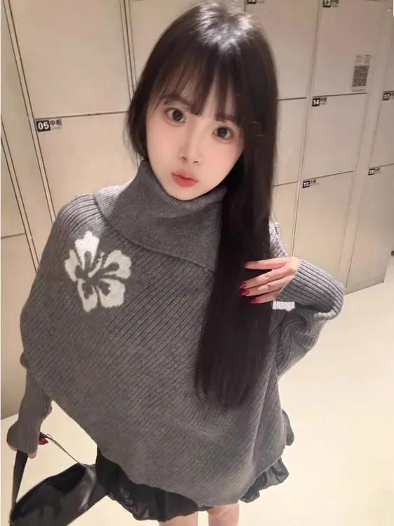 韩系花朵不规则斗篷高领毛衣女秋季2025新款小众高级感针织衫上衣