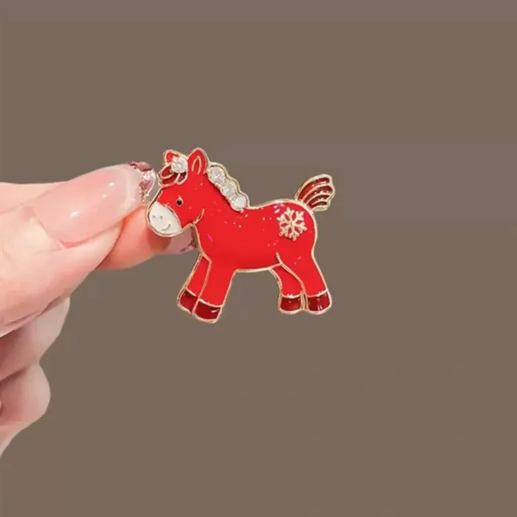 铜合金合成锆石胸针 【本命年红色小马】  胸针精致本命年马年胸针