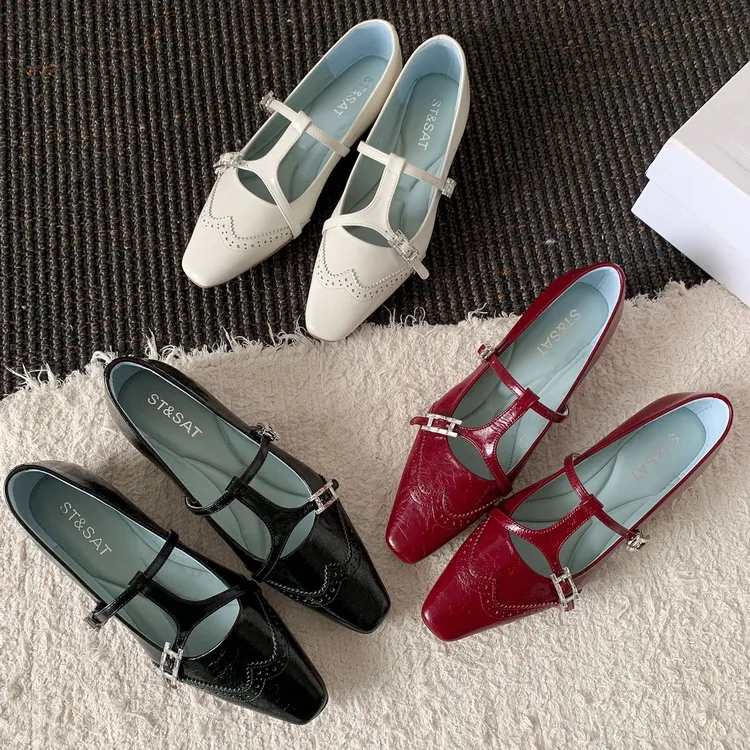 St&Sat/星期六玛丽珍鞋低跟女鞋白色跟高方头单鞋豆豆鞋