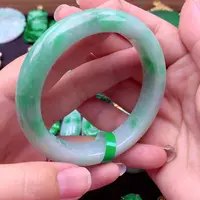 翡翠手镯未镶嵌翡翠