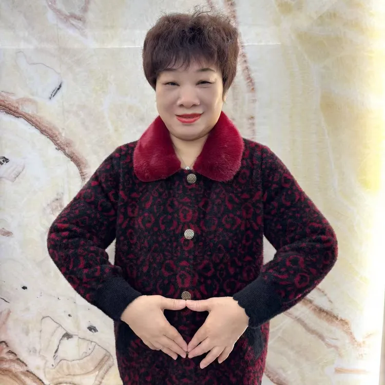 2025新款中年妈妈装时尚高档气质豹纹厚绒纽扣毛领外套