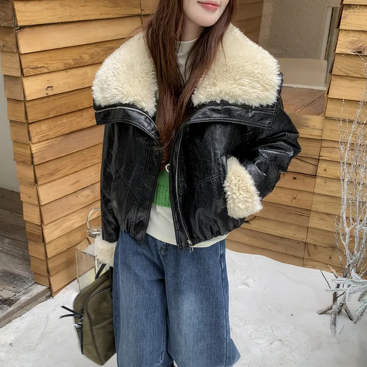 大翻领加绒蛋白软皮衣外套女冬季时尚保暖短款小个子夹棉服皮夹克