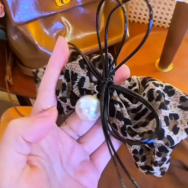 「唐舍庄园」气质豹纹蝴蝶结发圈百搭慵懒风复古少女发绳头饰