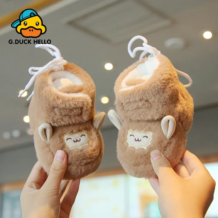 小黄鸭婴儿鞋2025秋冬加绒厚毛毛棉鞋不掉靴子男女宝宝软底学步鞋