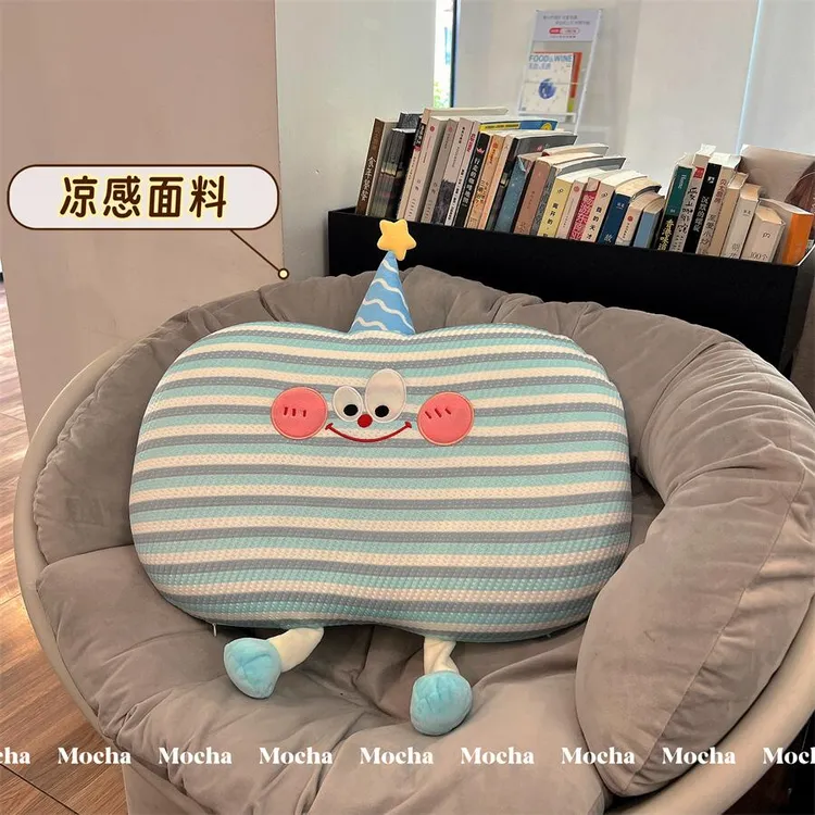 可爱冰丝凉感记忆棉枕头抱枕办公室靠垫沙发护颈午睡枕汽车靠背女