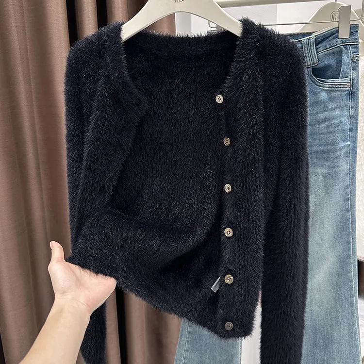 贵妇千金风水貂毛开衫短外套2025新款黑色圆领单排扣软糯针织毛衣
