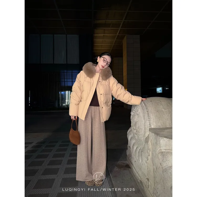 鹭青一原创【香榭颂】90白鸭绒狐狸毛短款羽绒服L25Y1611HB