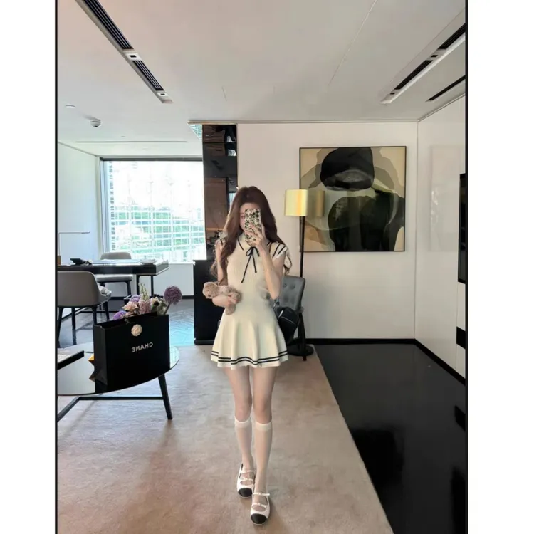 曼曼【海汀日记~】学院海军风小飞袖软糯针织系带连衣裙女
