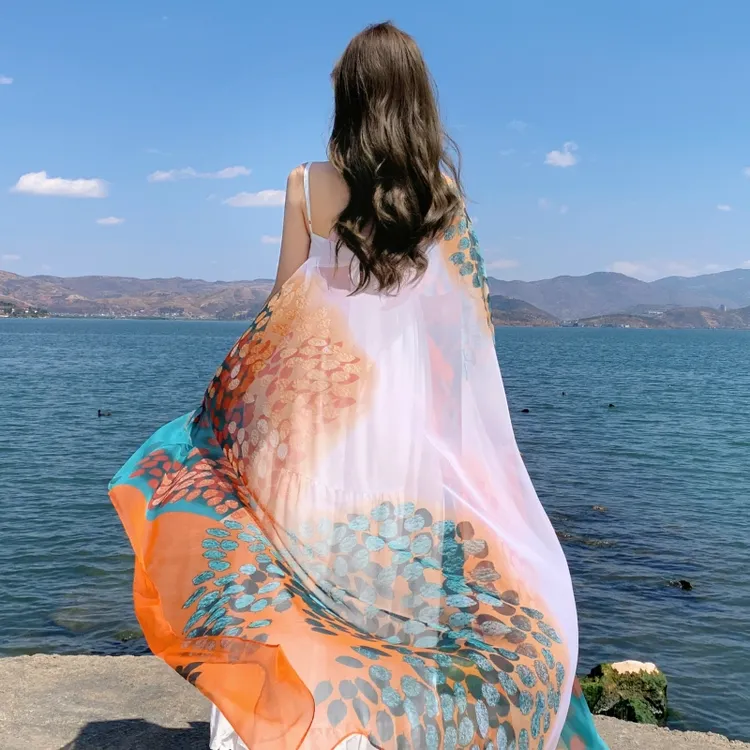 沙滩裙海边披肩2024新款女薄款防晒外搭民族风旅游配裙子纱巾丝巾