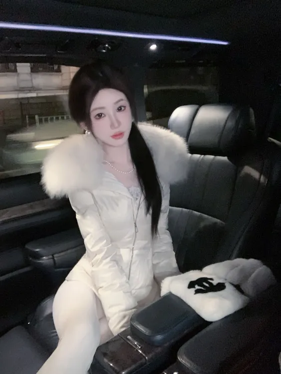 【雅乔定制】韩女芭蕾 可拆卸狐狸毛领三防羽绒服短款DYCC-25108428