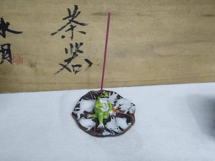 手工陶土柴烧水月荷叶青蛙香插摆件茶宠高4宽8