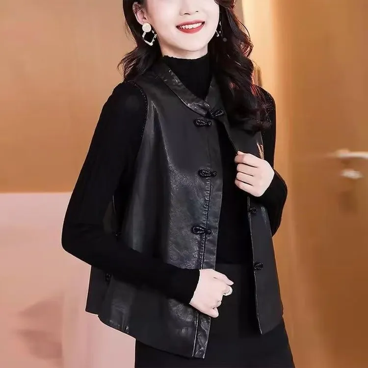 皮衣马甲女2025春秋季新款新中式复古港风盘扣绵马夹坎肩外套