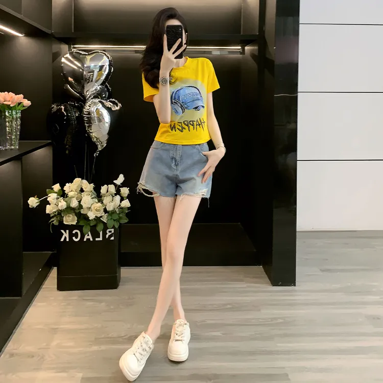 2025夏季新款女时尚休闲洋气高腰牛仔短裤短袖T恤减龄套装穿搭