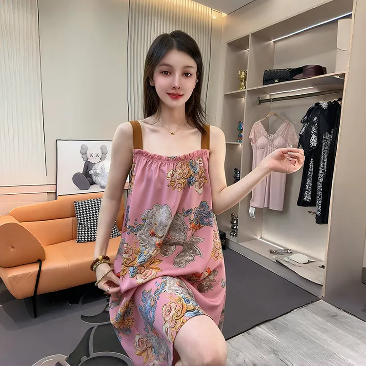 新中式国风洋气质吊带裙2025秋季大码宽松网红显瘦可外穿时尚睡裙