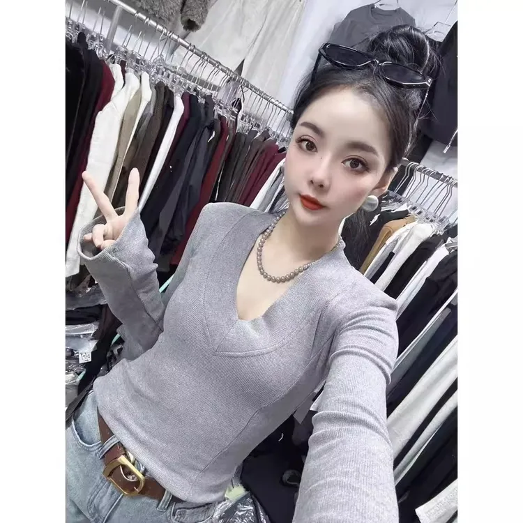 欧货纯色V领螺纹打底衫长袖t恤女2025秋冬新款性感内搭洋气上衣潮