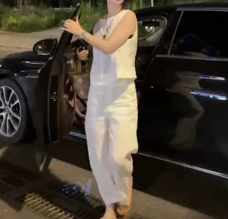 时尚潮流百搭精品女装zsx40310