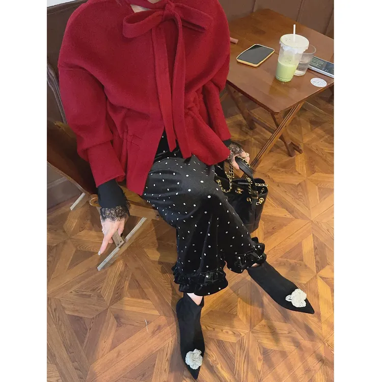 智英欧尼 波点半身裙【2025冬季百搭加绒木耳边金丝绒新款潮女装】