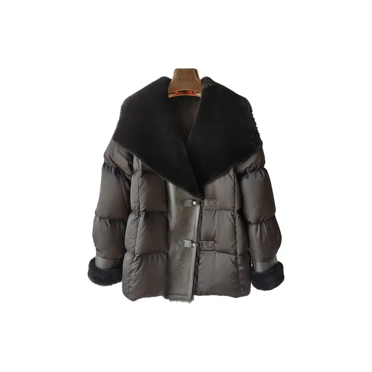 2025新款女士中长款轻奢时尚冬季女款高端休闲羊皮毛配鹅绒服